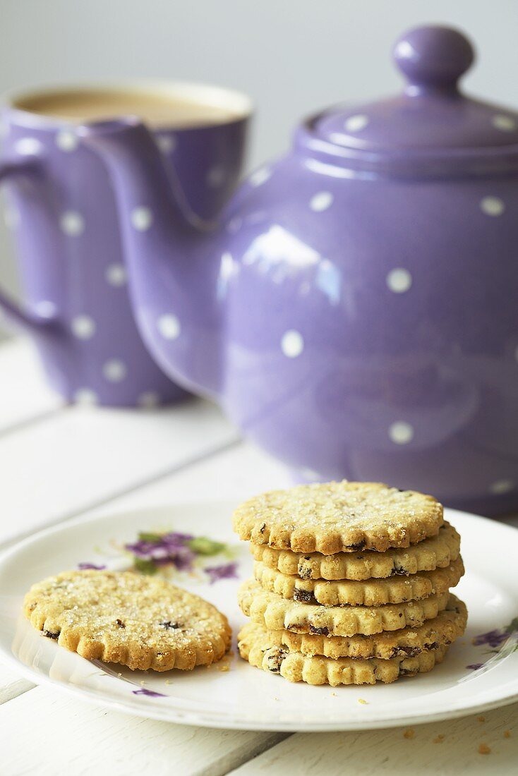 Rosinenkekse mit Zucker zum Tee