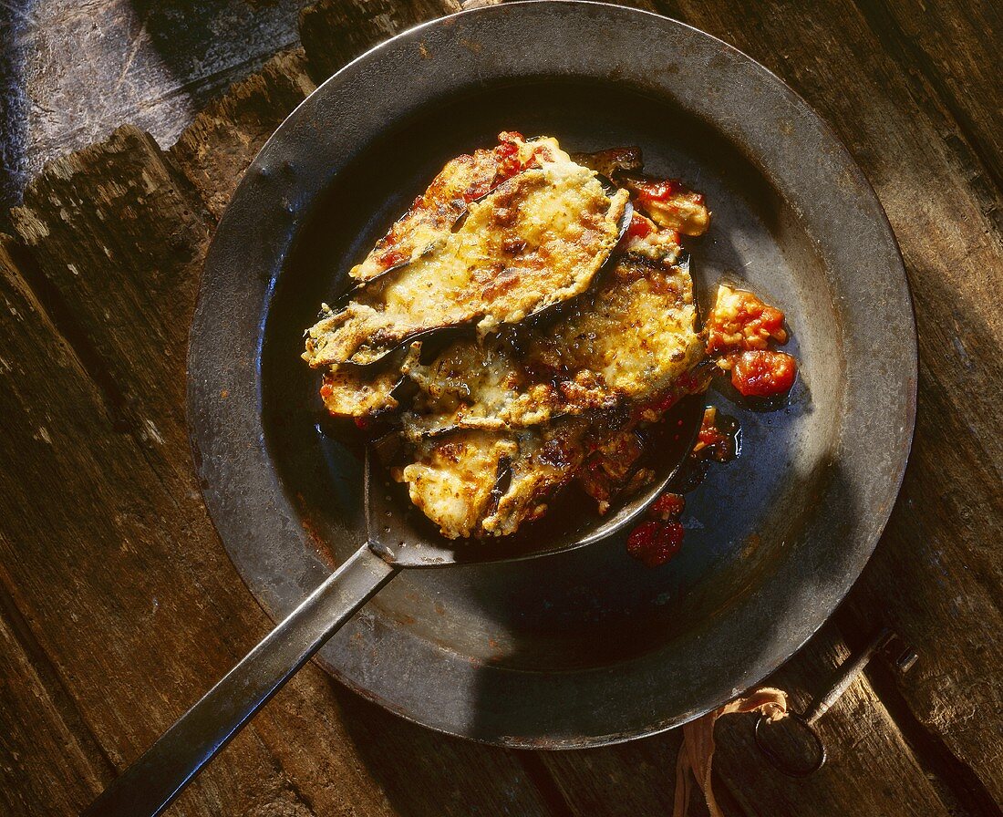 Melanzane alla parmigiana (Überbackene Auberginen, Italien)