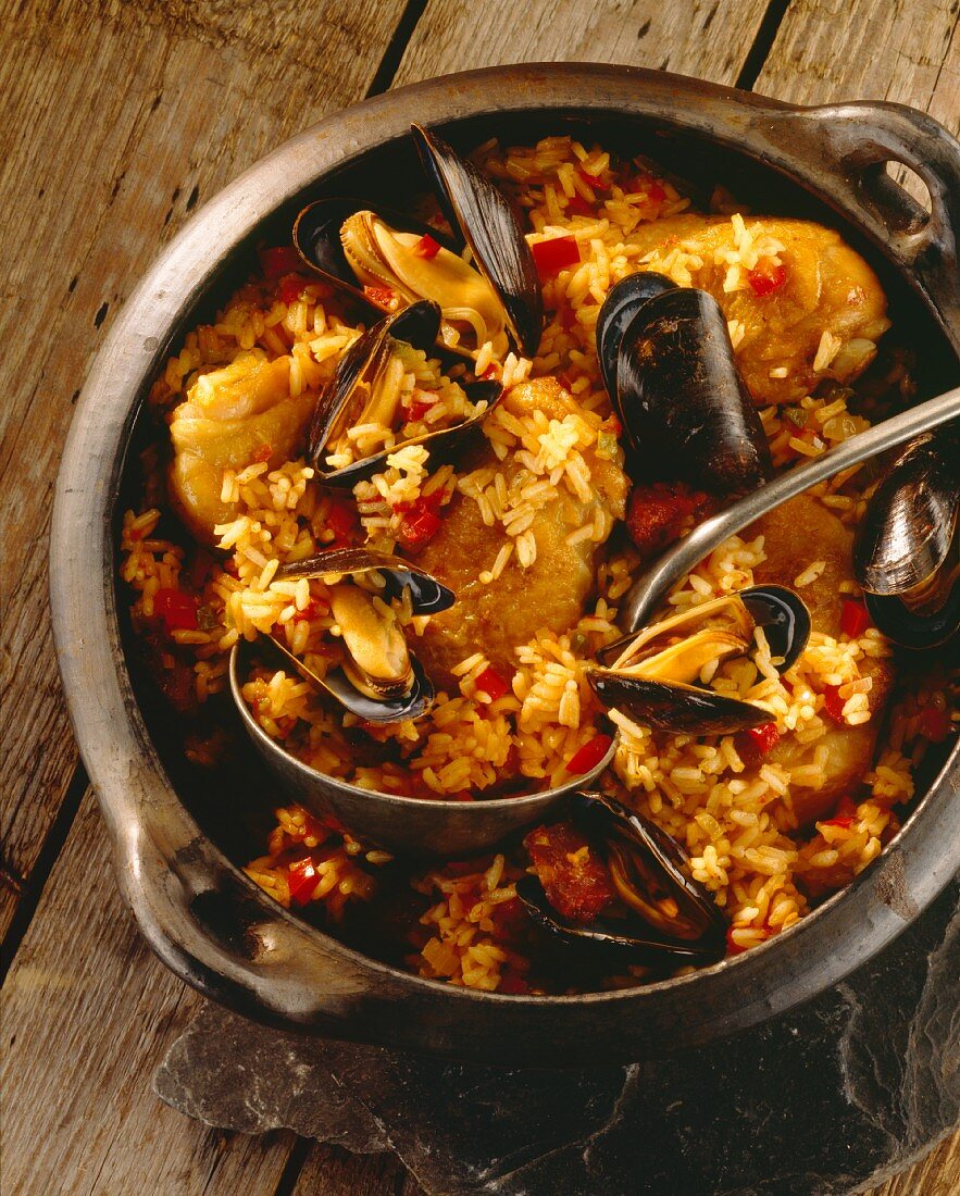 Jambalaya (rice with chicken and mussels, USA)