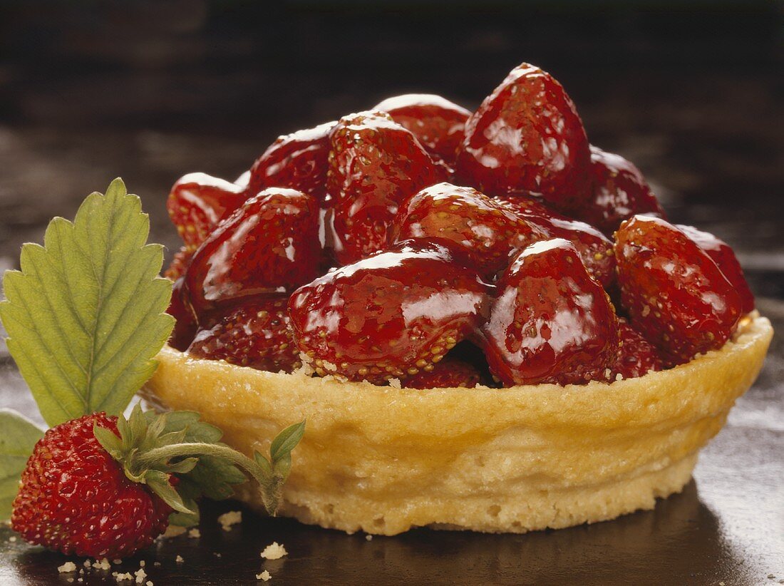 Wild strawberry tartlet