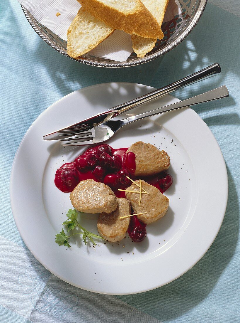 Schweinelende mit Kirschsauce