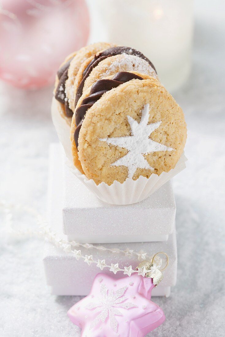 Christmas biscuits with chocolate cream filling