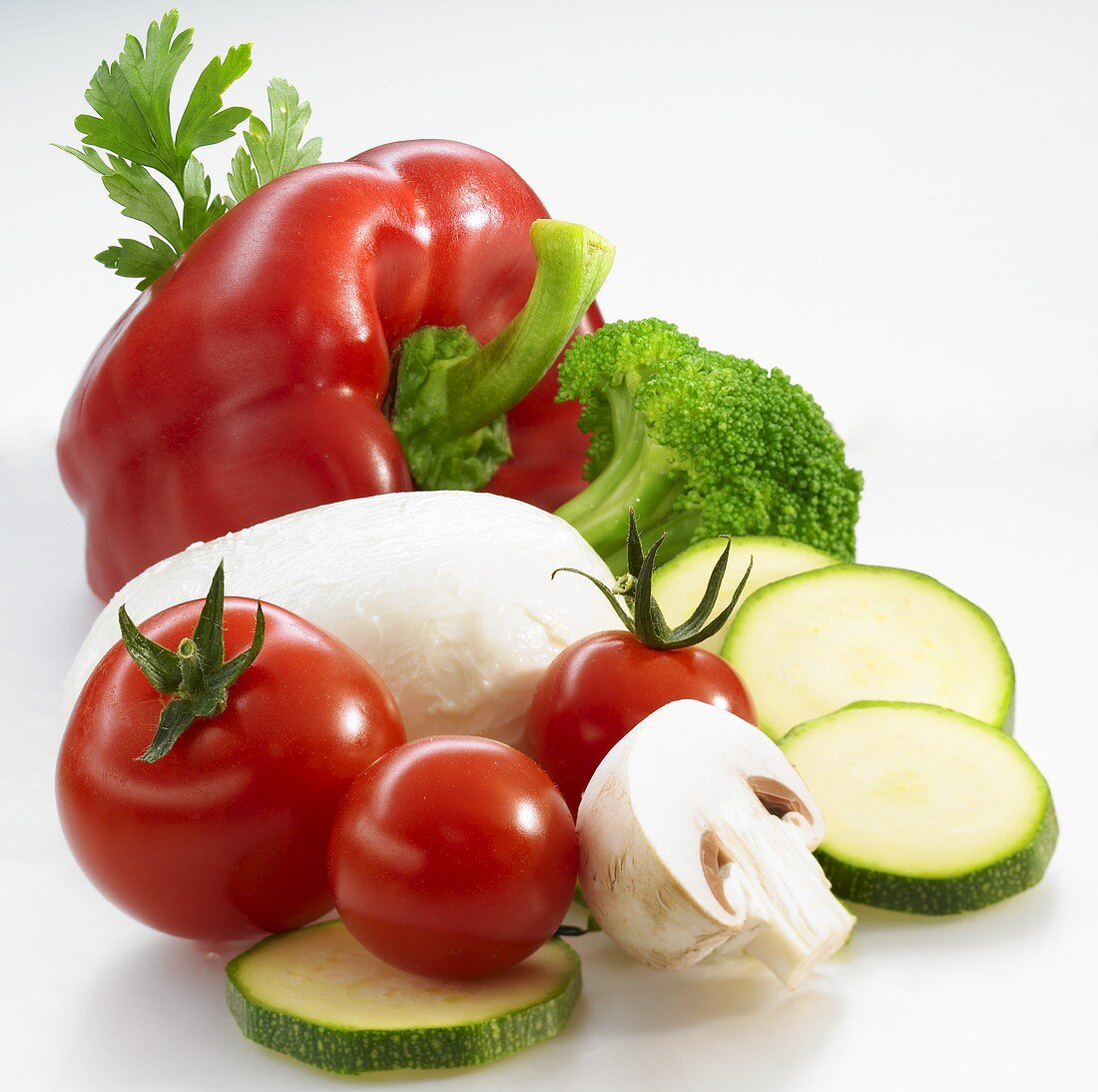 Various vegetables, mushroom and mozzarella