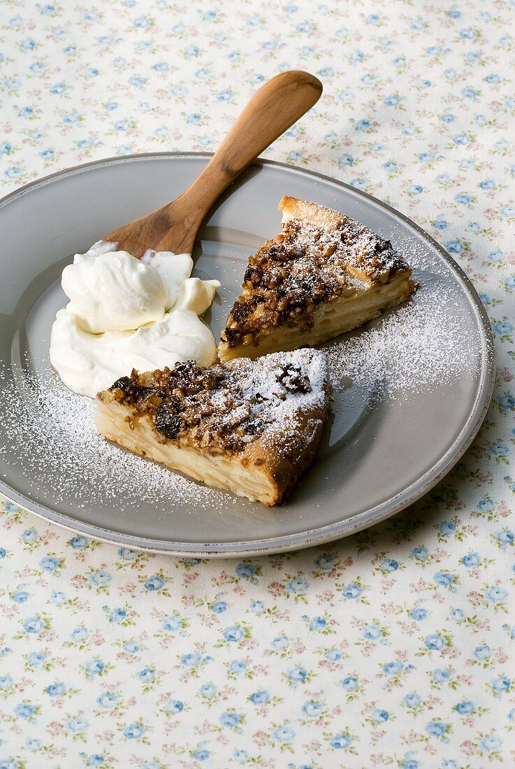 Torta di mele (Apfelkuchen mit Walnüssen und Sahne, Italien)