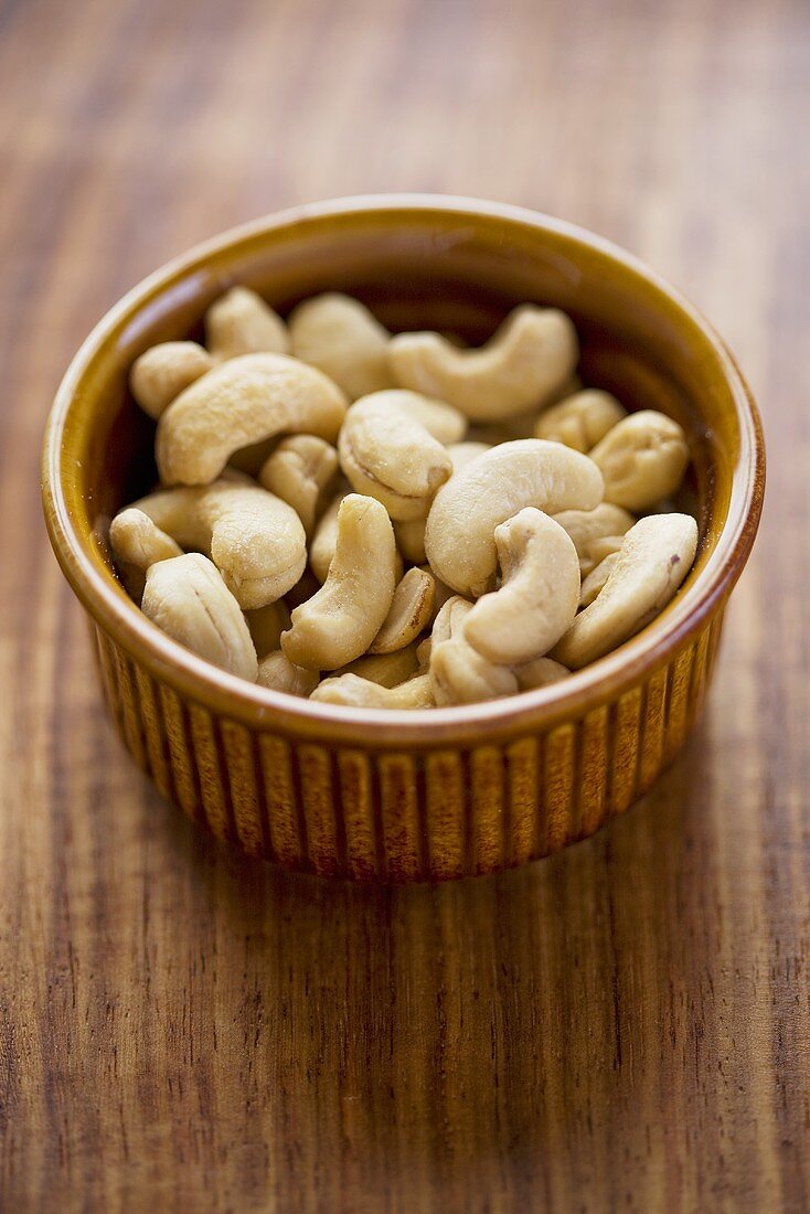 Cashew nuts in a ceramic dish