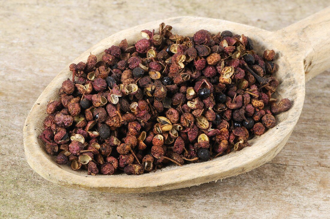 Sichuan pepper or Szechuan pepper (Zanthoxylum piperitum)