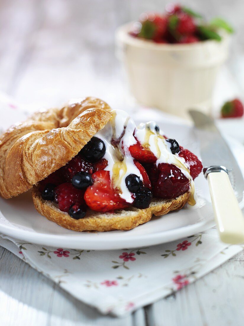 Croissant filled with berries