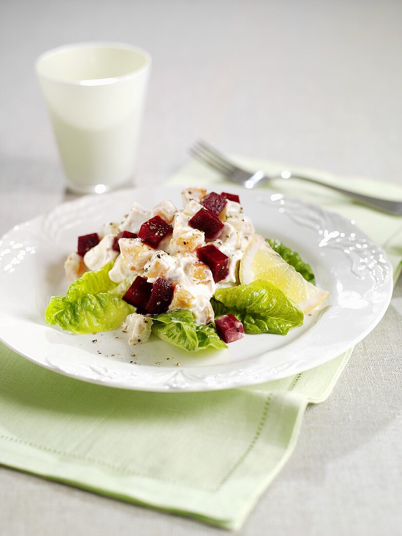 Lettuce with chicken, swede and beetroot