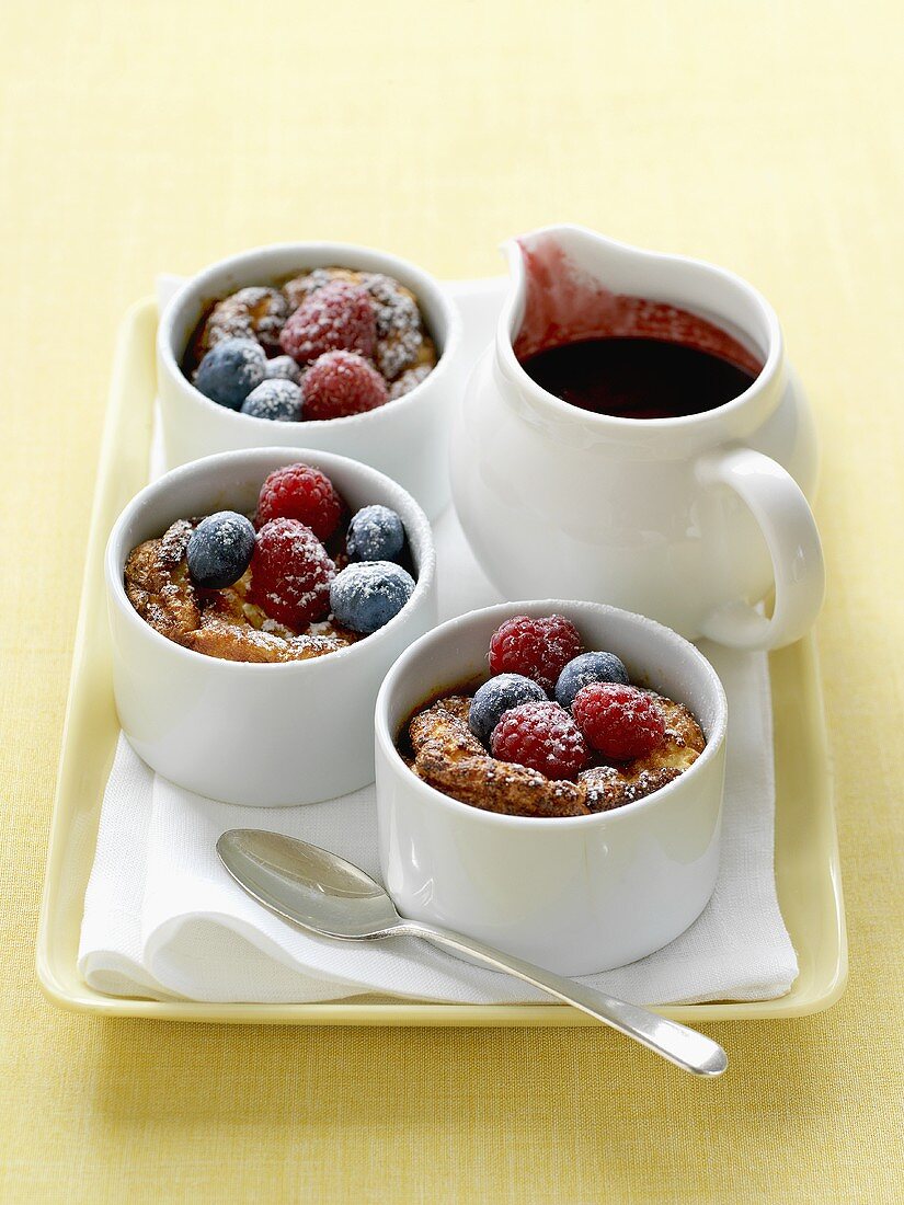 Small ricotta soufflés with berries