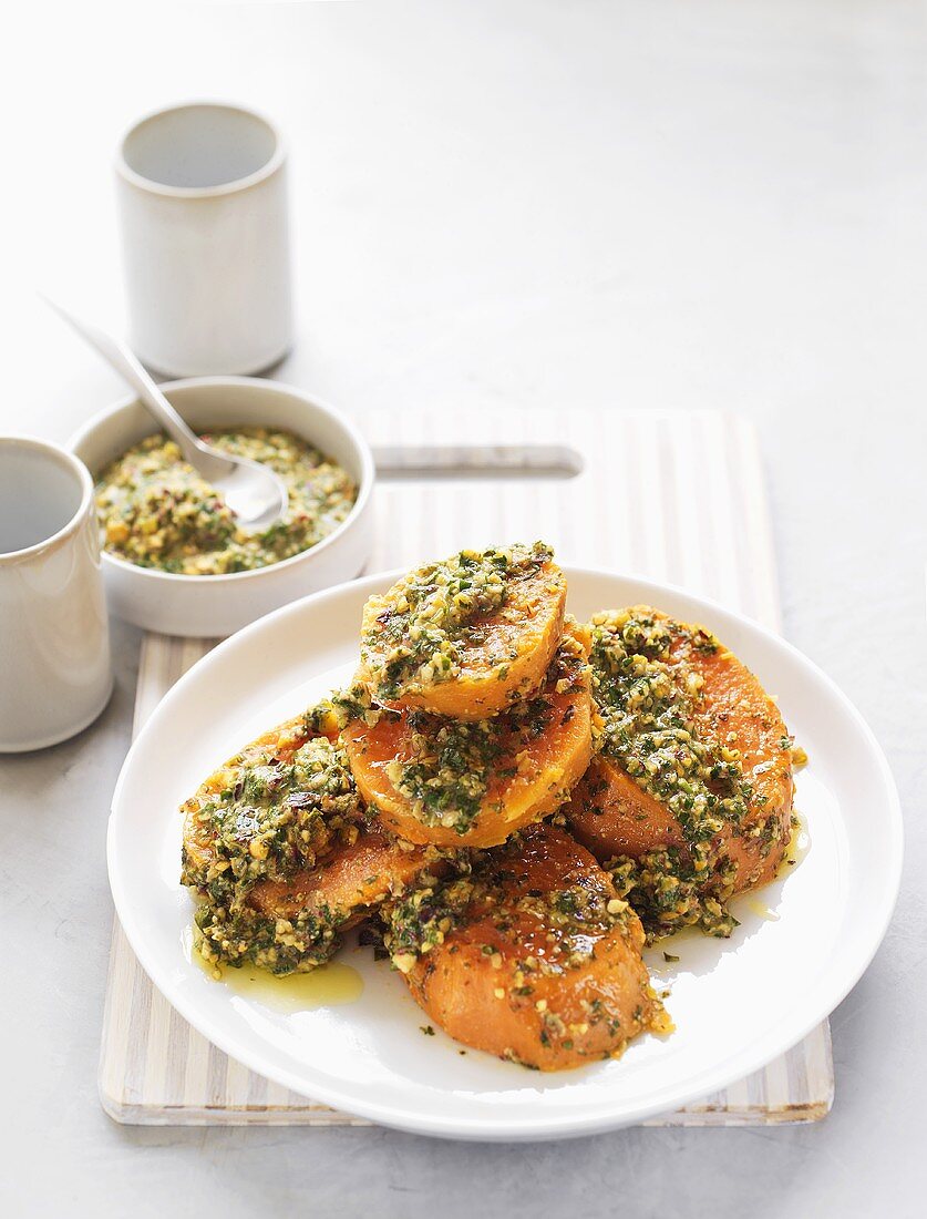 Süsskartoffeln mit Pistazien-Vinaigrette