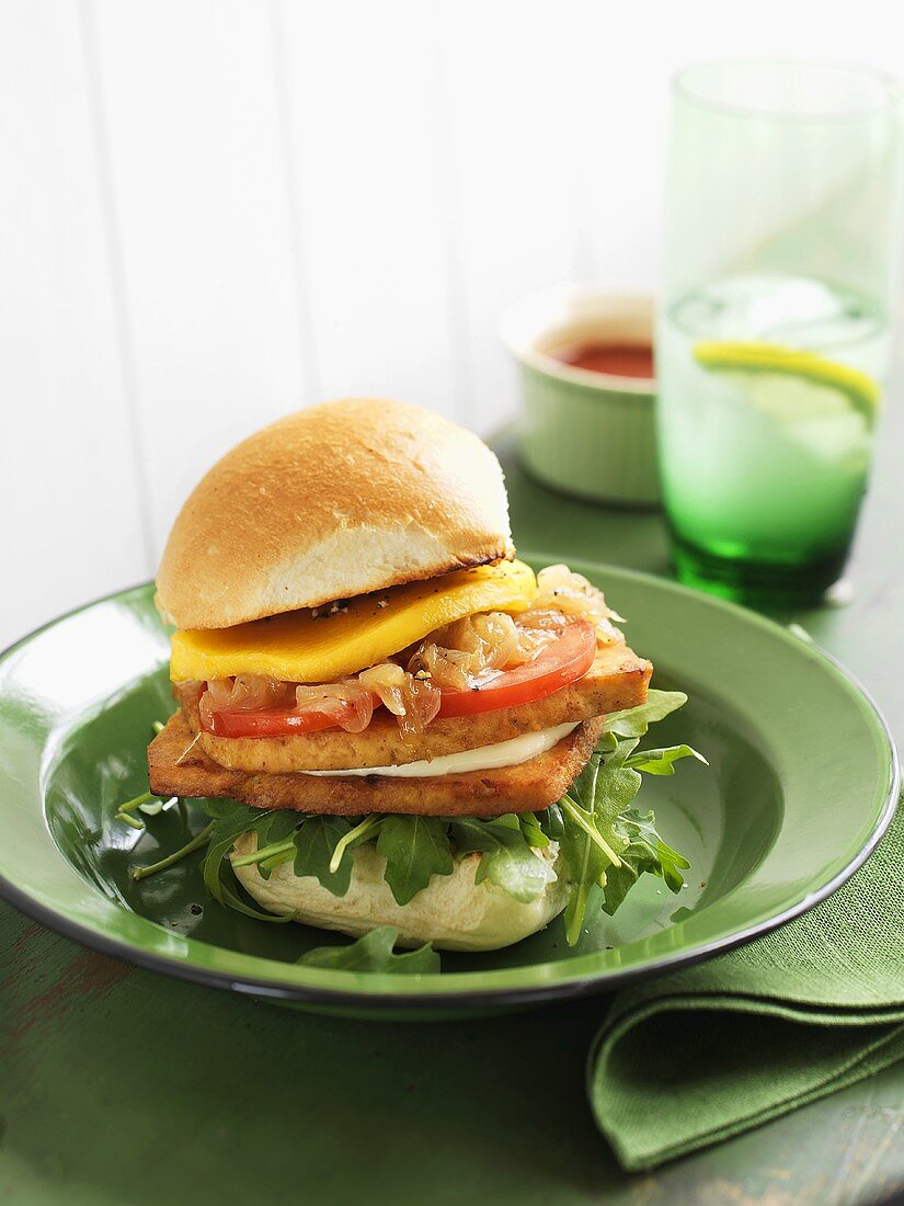 Tofu burger with mango