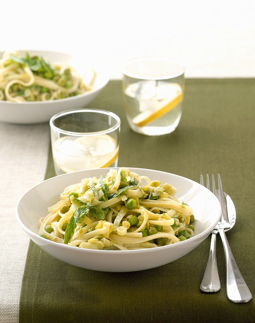 Ribbon pasta with leeks, peas and mint