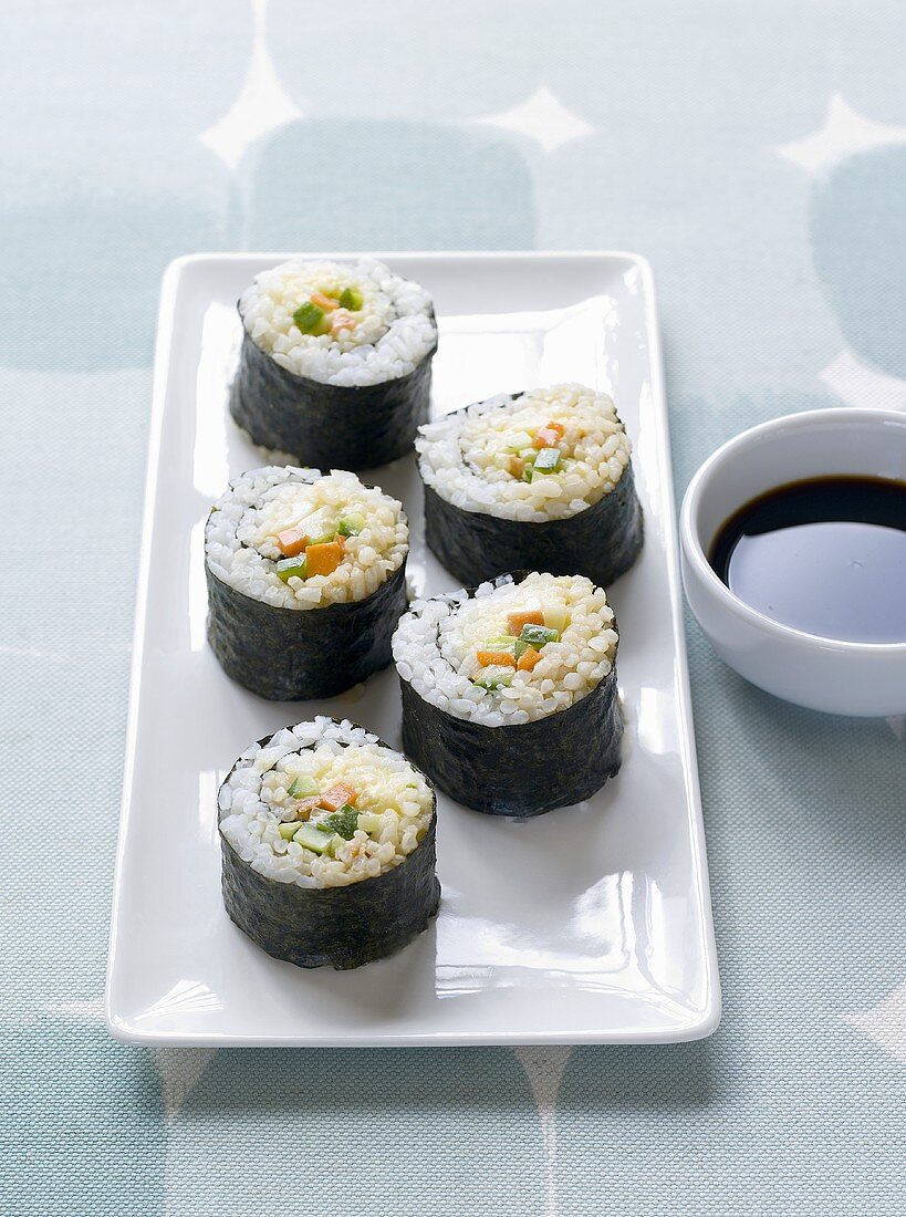 Vegetable maki sushi, soy sauce