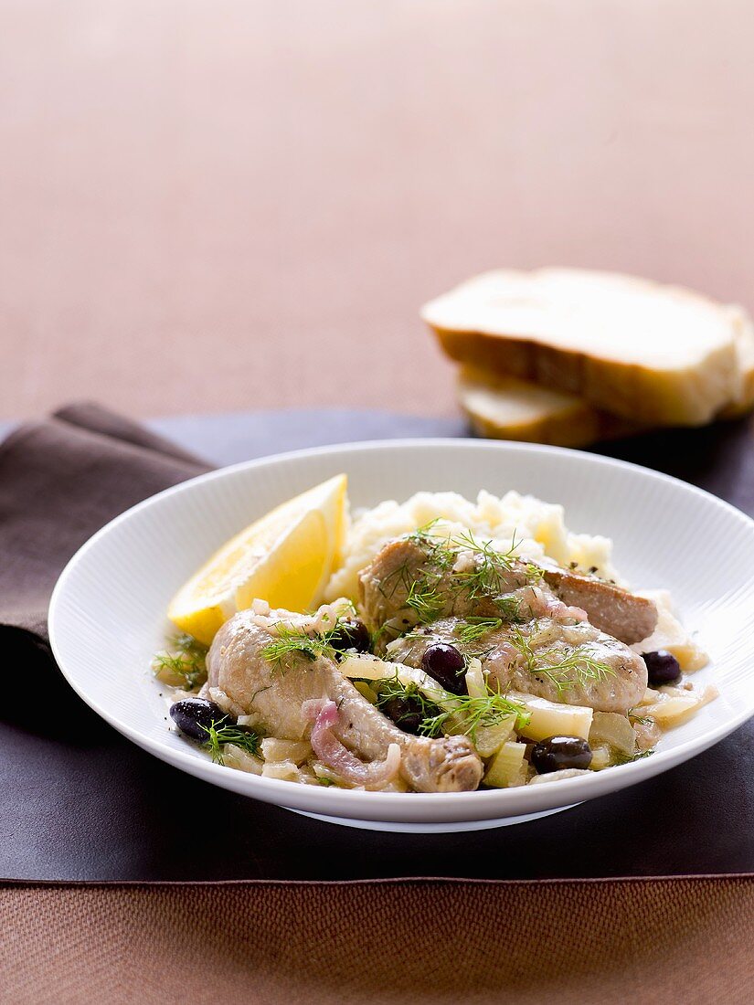 Braised chicken with fennel and olives