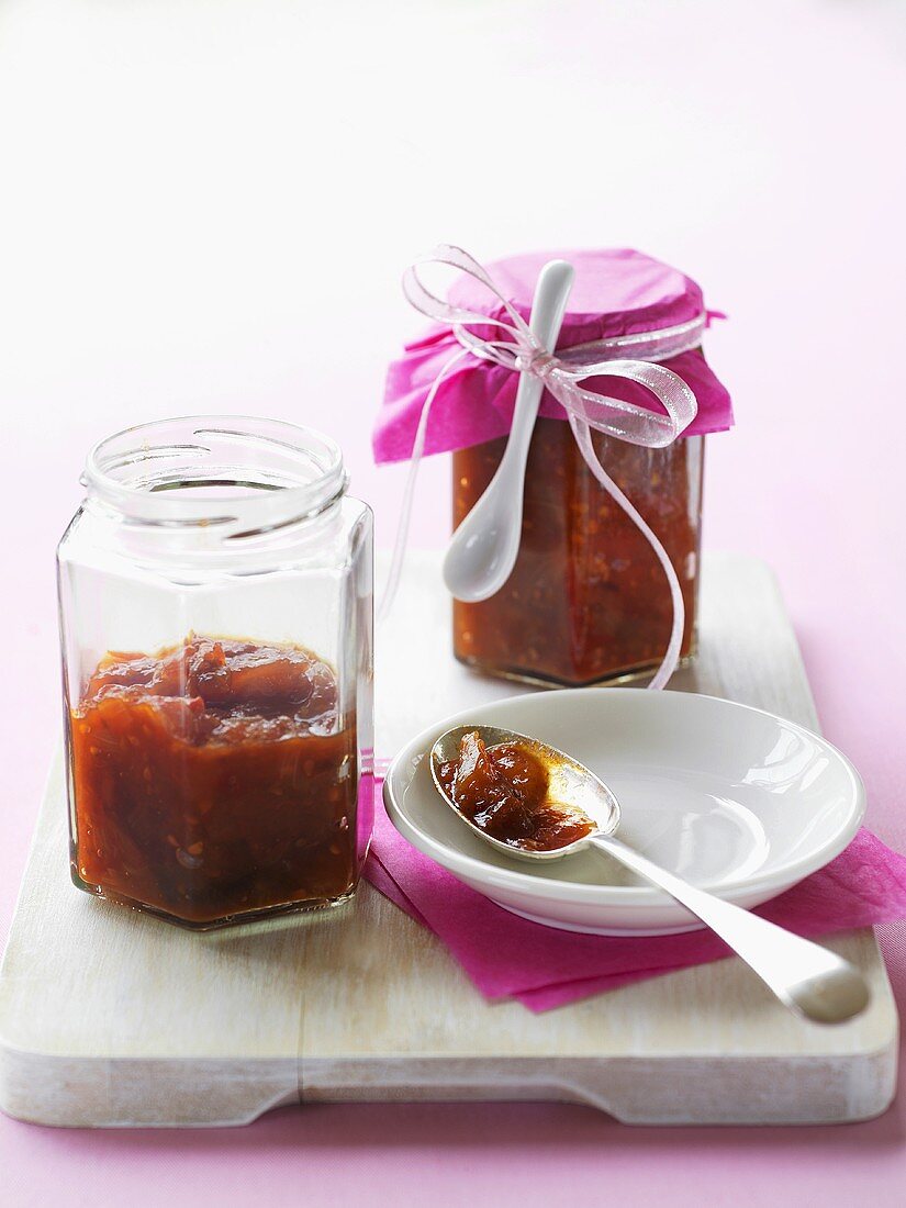 Tomato chutney to give as a gift