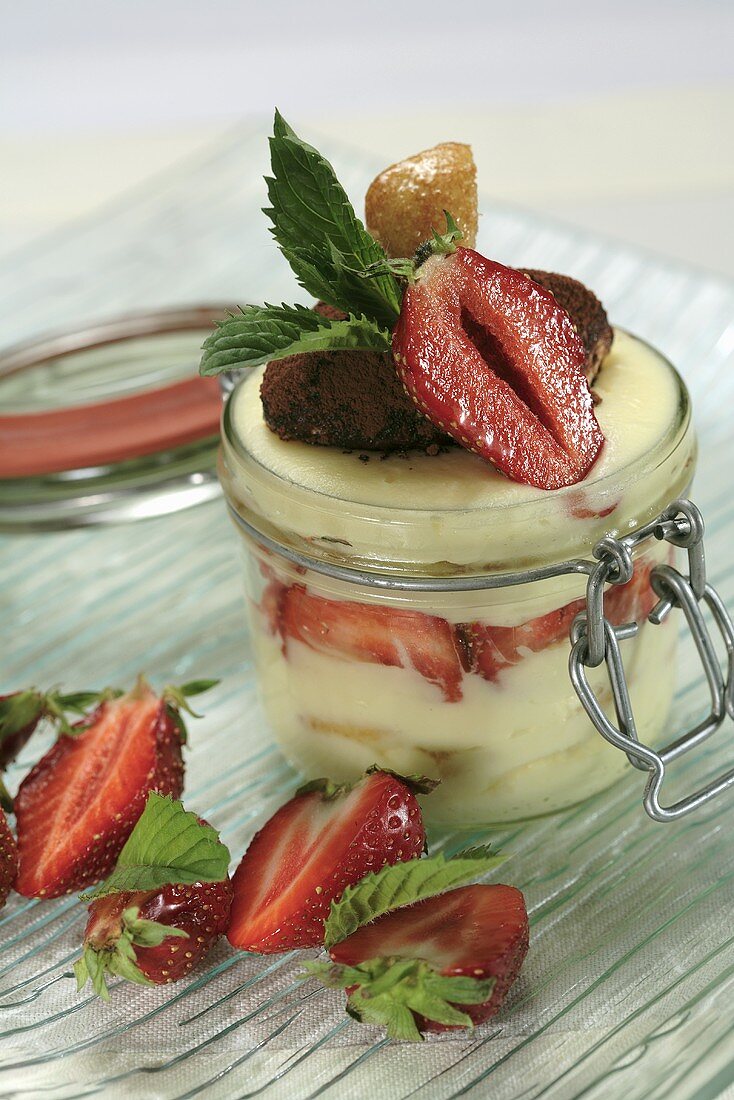 Home-made strawberry yoghurt