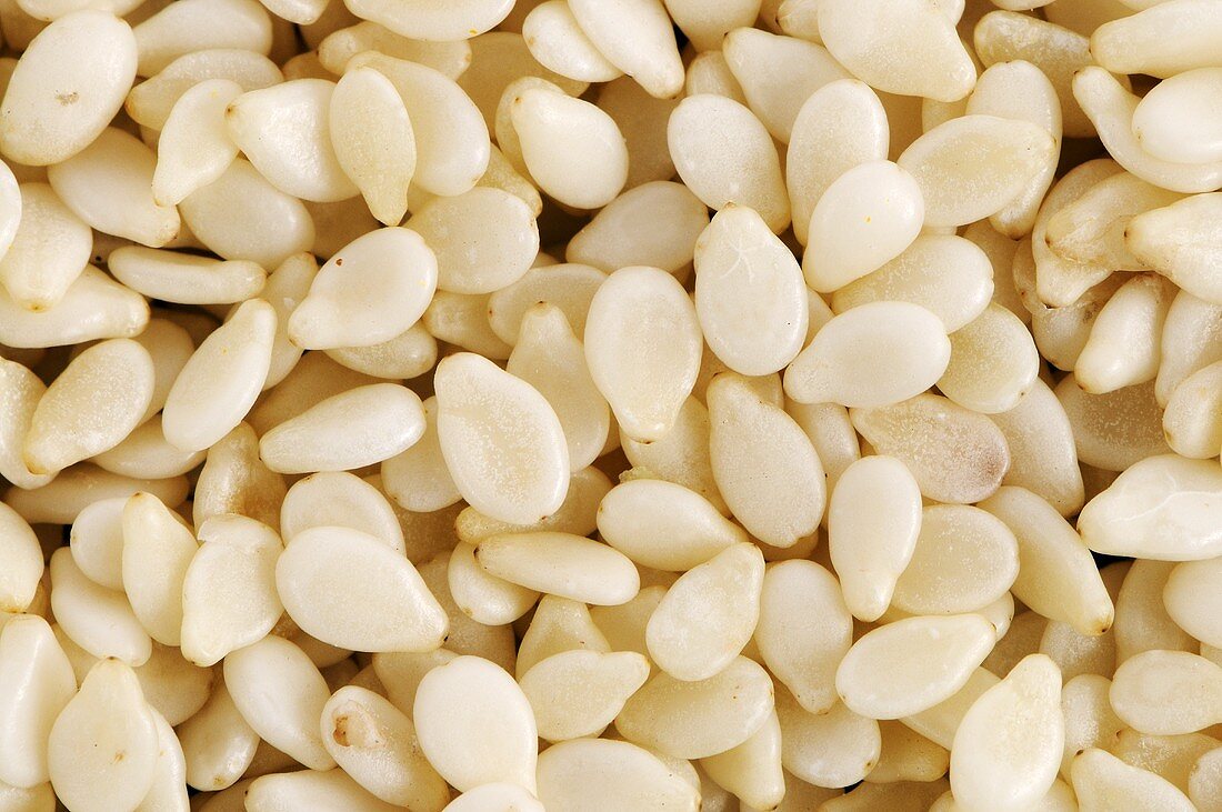 White sesame seeds