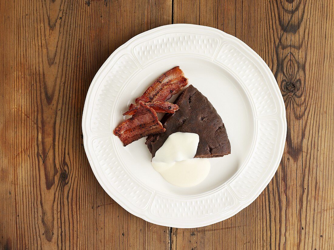 Paltbröd (Swedish speciality bread with bacon & white sauce)