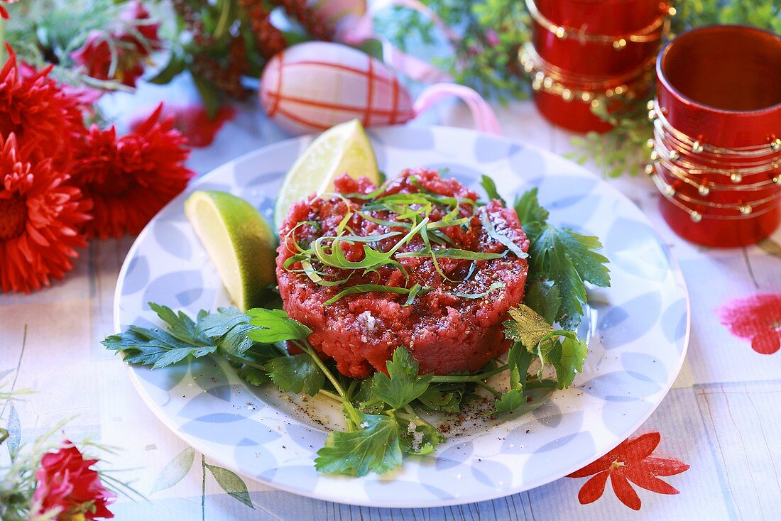 Steak tartare with basil and rocket