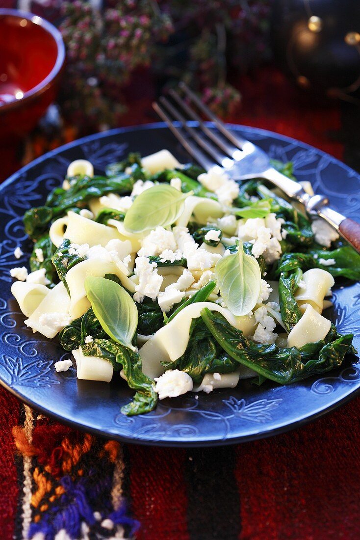 Tagliatelle with spinach, feta and basil