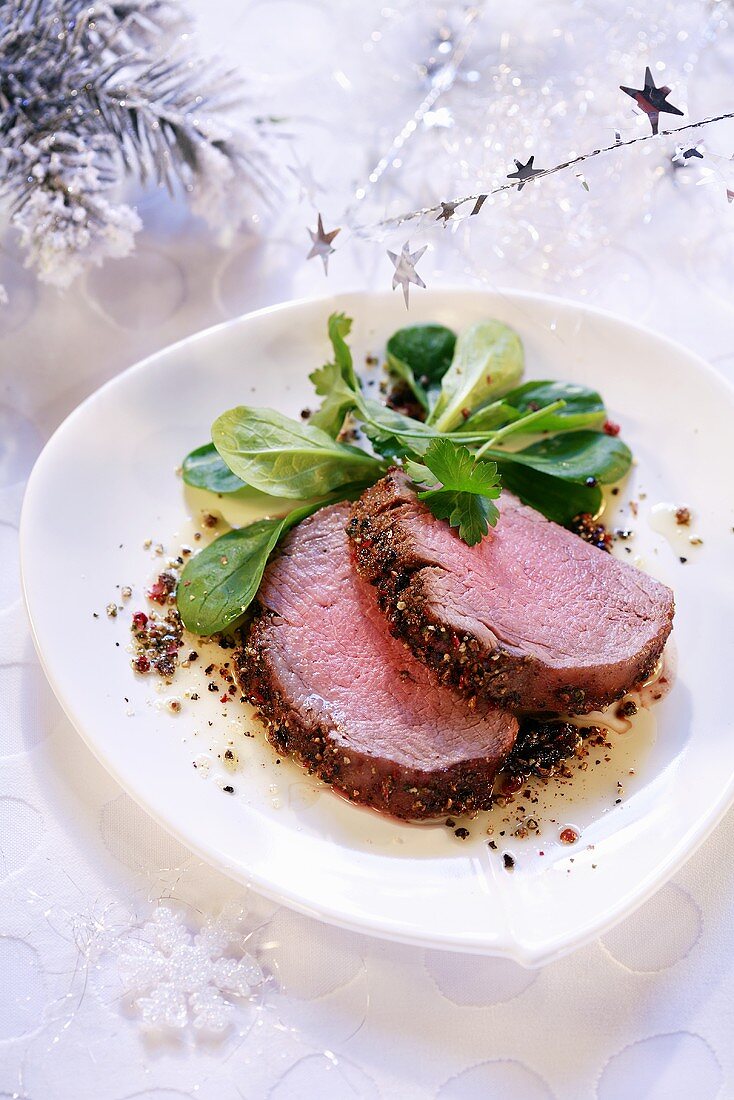 Rinderfilet mit Feldsalat zu Weihnachten