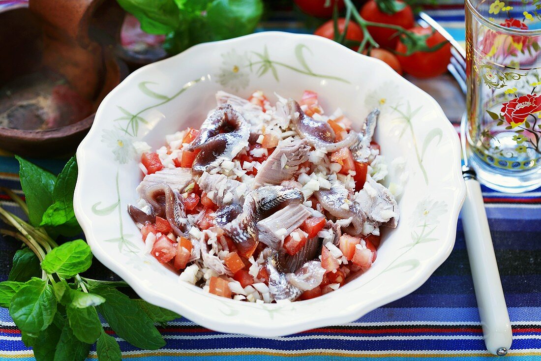 Insalata con le acciughe (Tomato salad with anchovies)