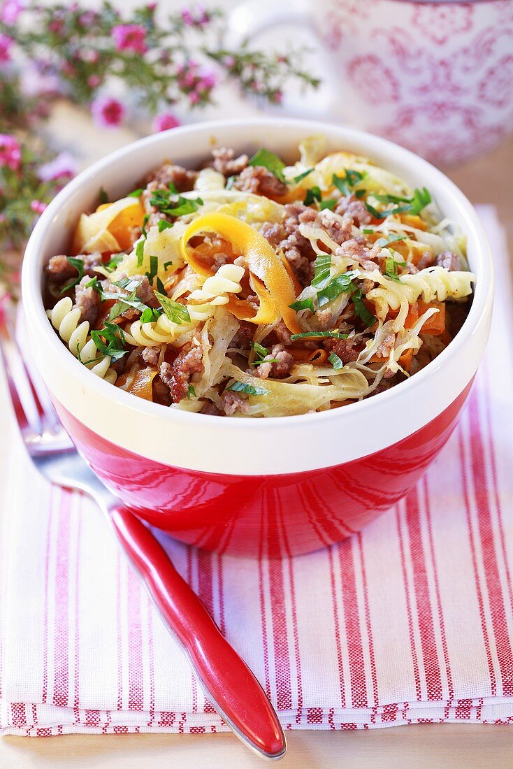 Fusilli mit Fleisch und Gemüse