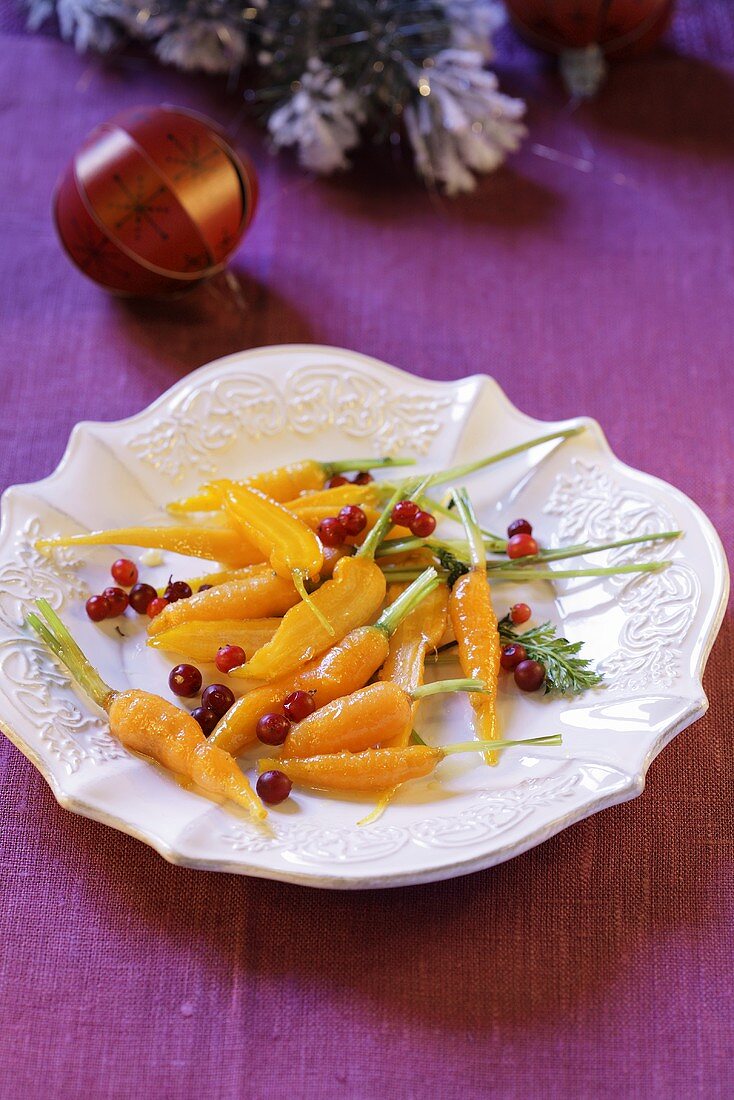 Glazed carrots with cranberries