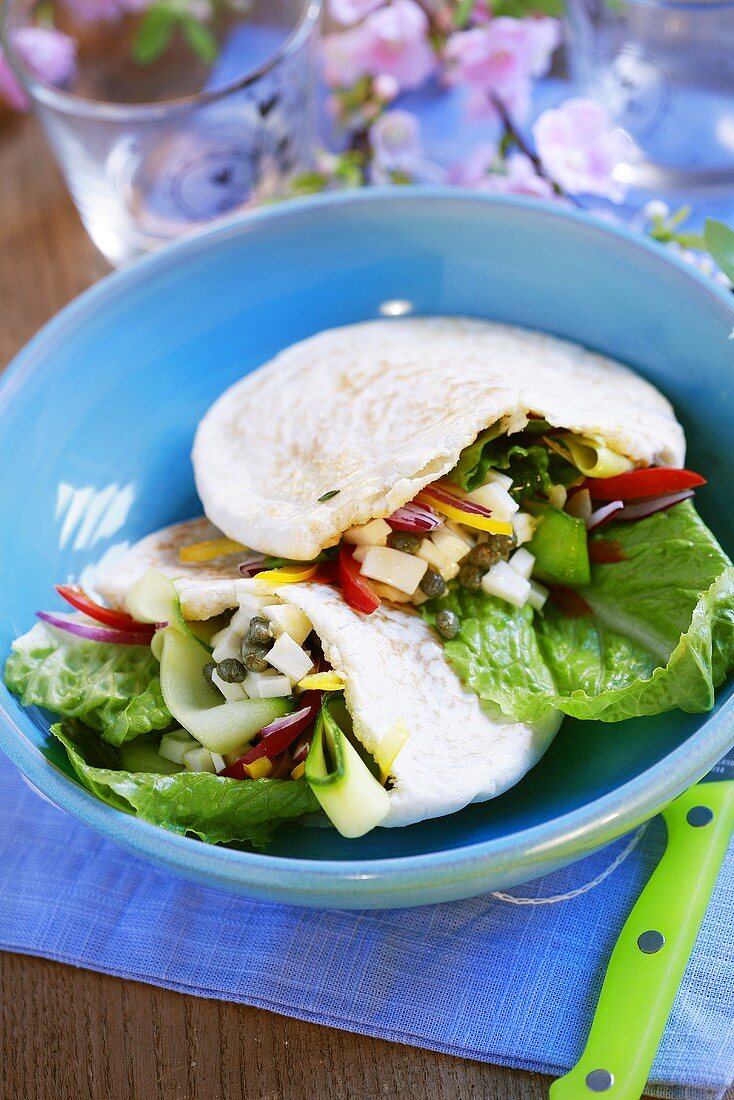 Pita bread filled with vegetables