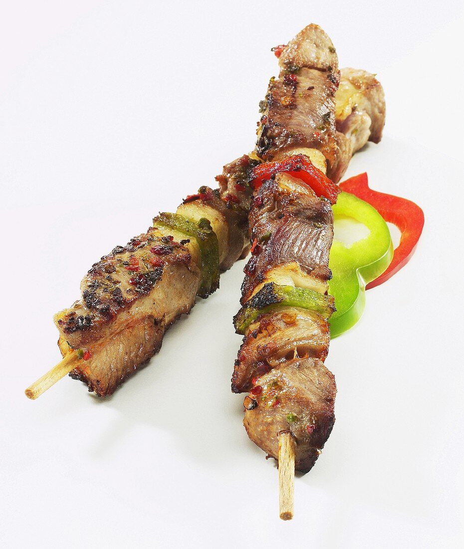 Chicken or turkey kebabs with peppers