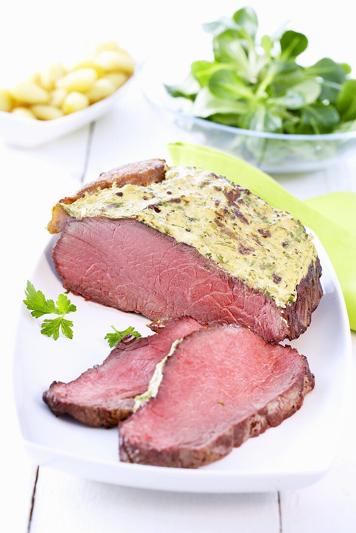 Roast beef with corn salad