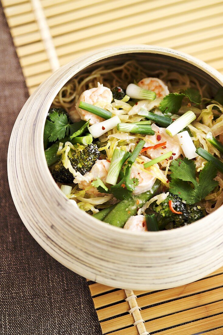 Thai noodles with king prawns