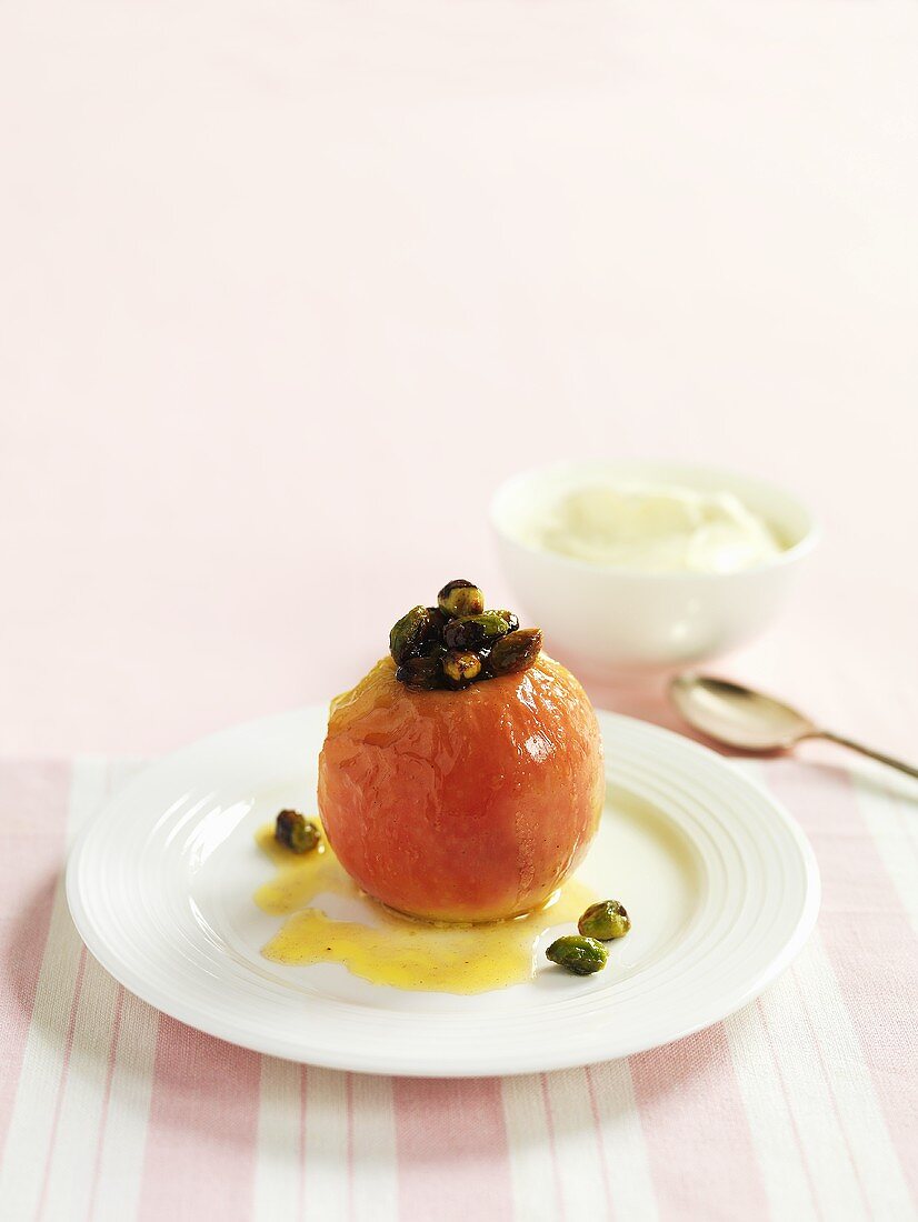 Baked apple with pistachios