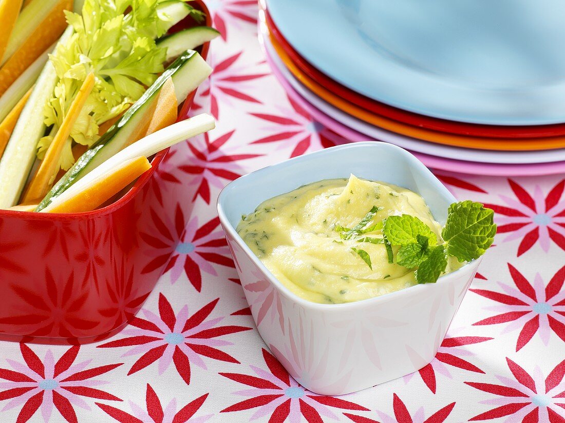 Crudités with lemon balm hollandaise