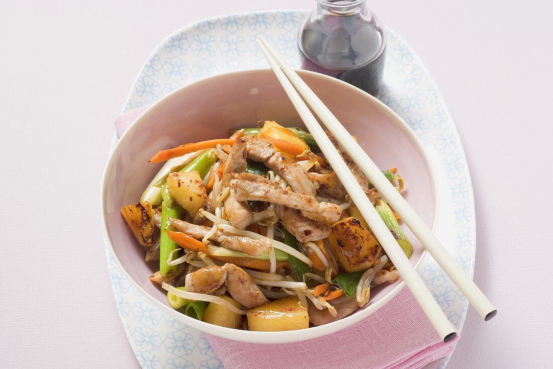 Pork fillet with stir-fried vegetables