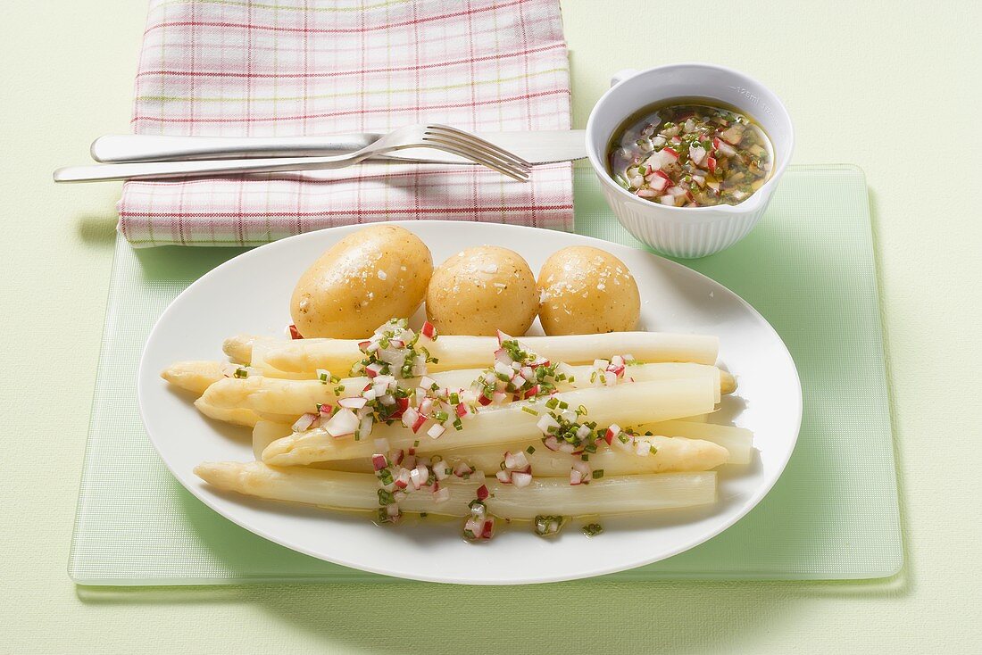 Asparagus salad with radish vinaigrette