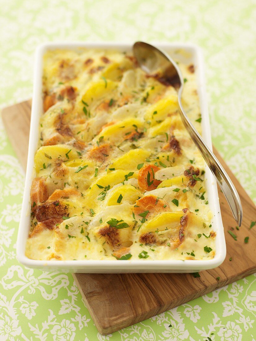 Vegetable gratin in baking dish