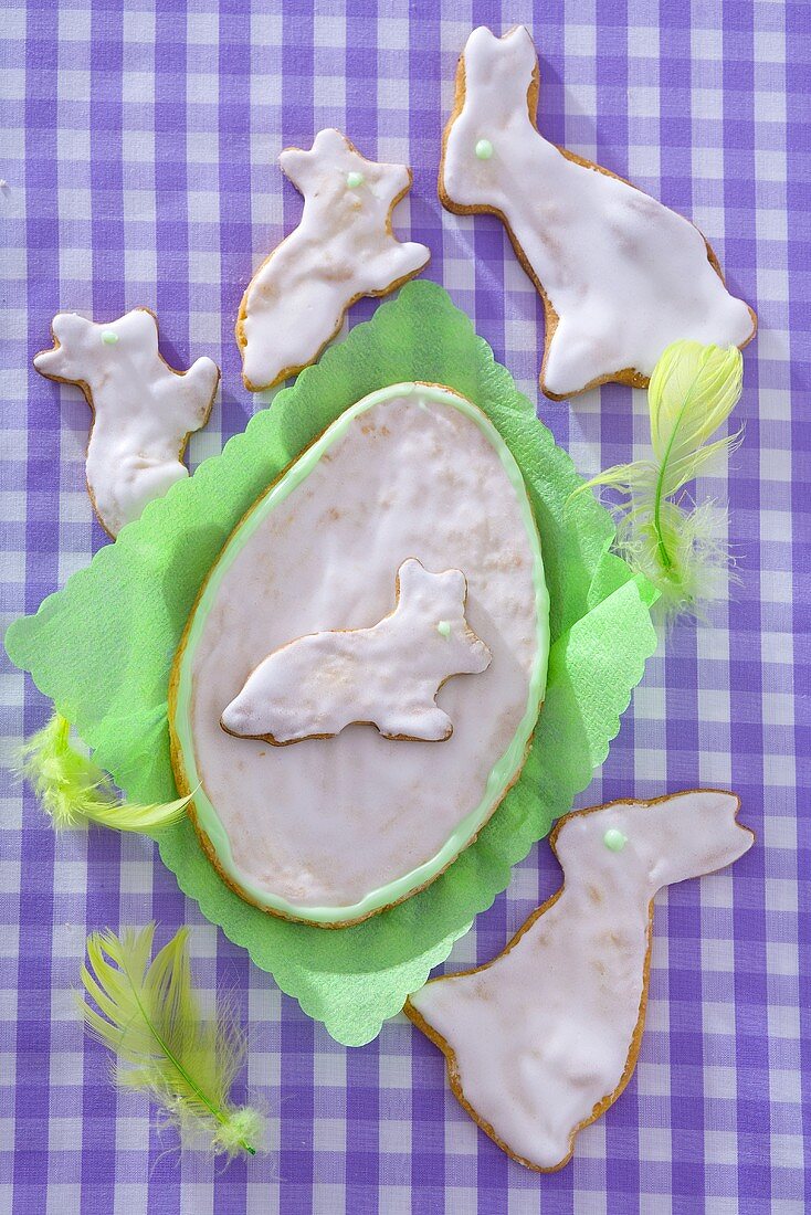 Osterplätzchen mit Zuckerglasur