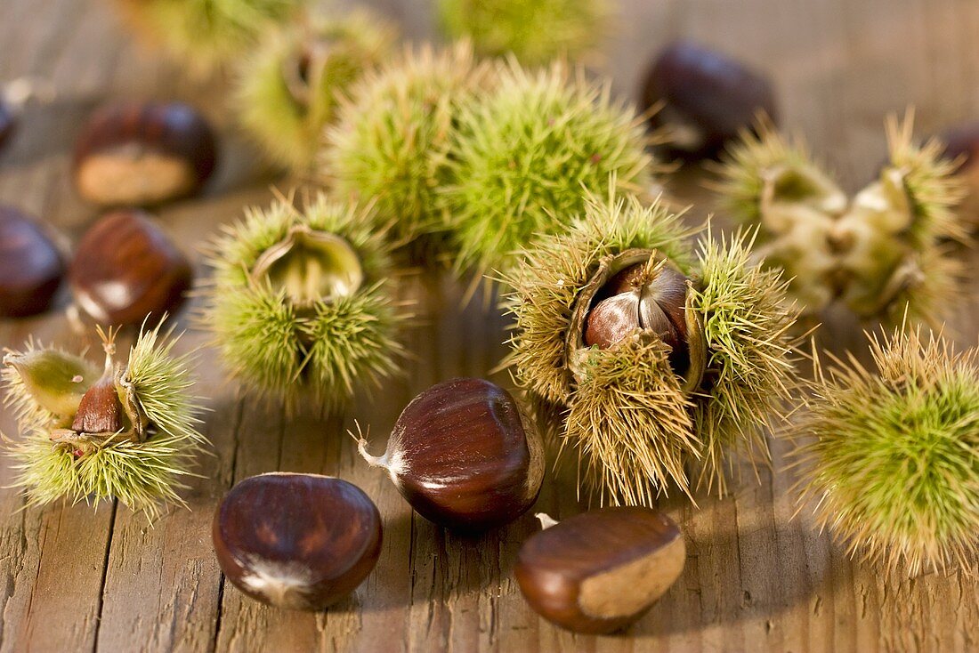 Chestnuts, shelled and unshelled