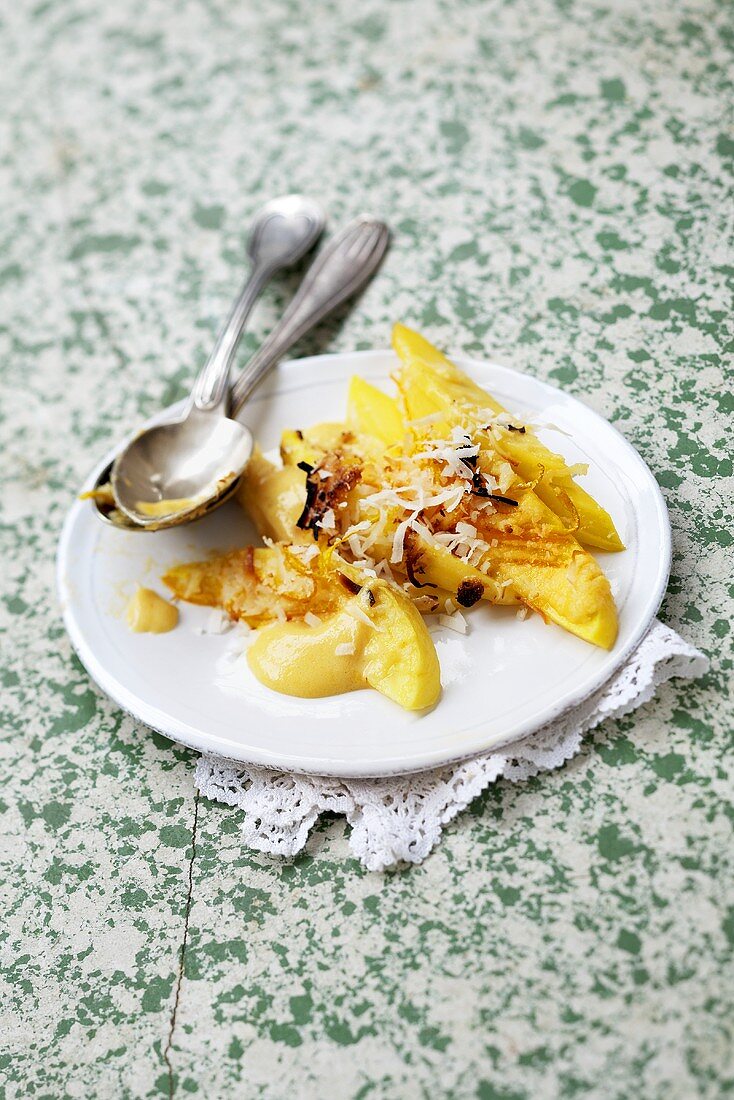 Mango gratin with coconut