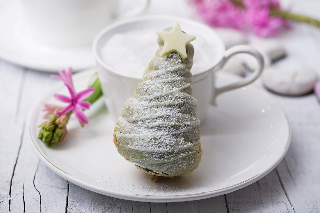 Christmas tree cake filled with buttercream