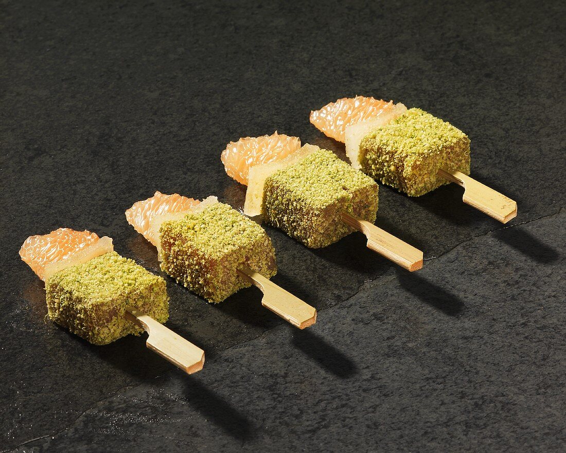 Tuna and grapefuit skewers