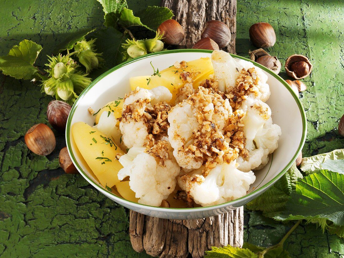 Cauliflower with hazelnut butter and boiled potatoes