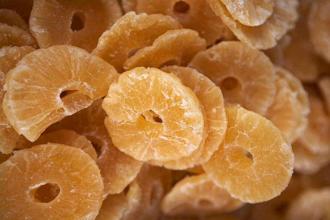 Dried pineapple slices
