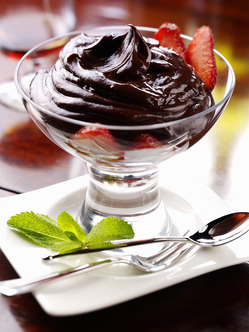 Chocolate cream with strawberries