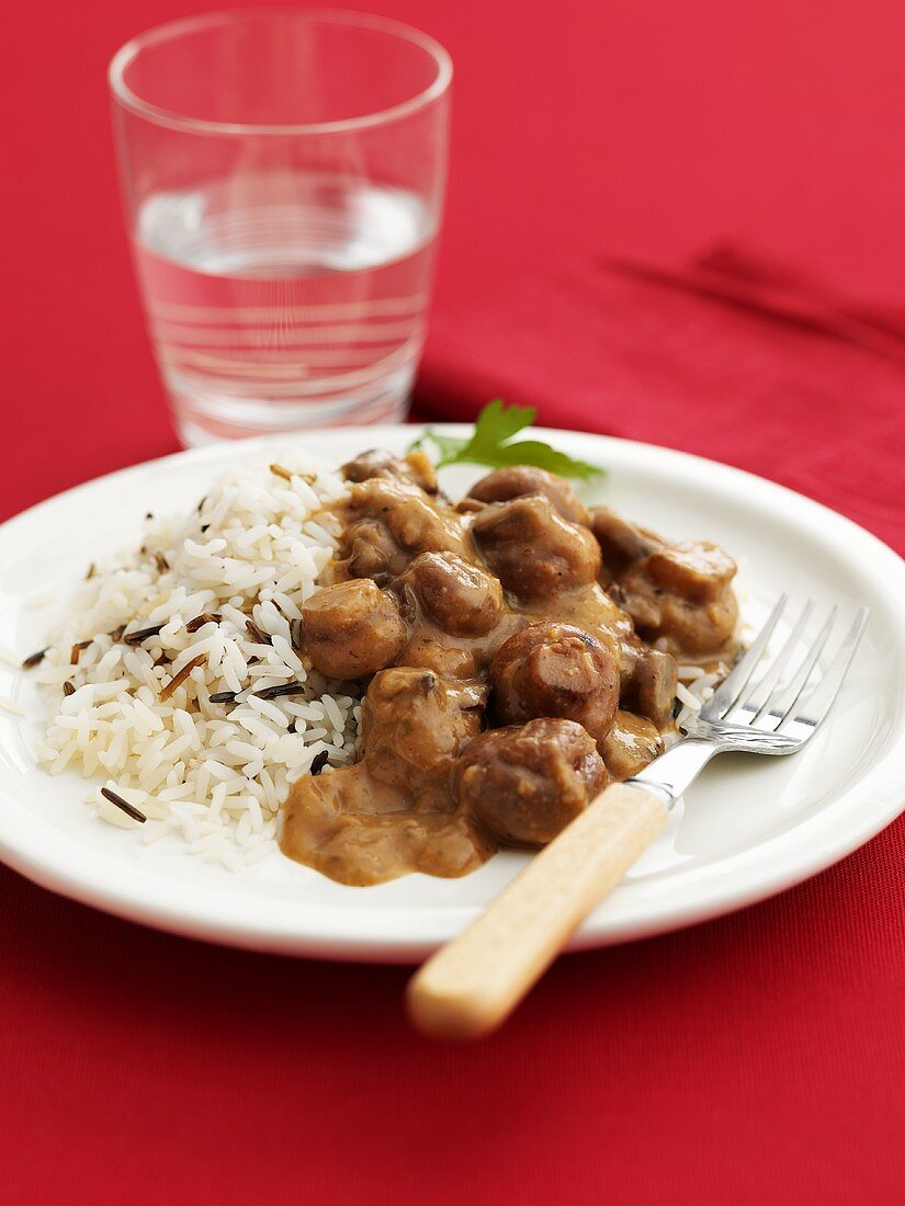 Champignon-Stroganoff mit Reis