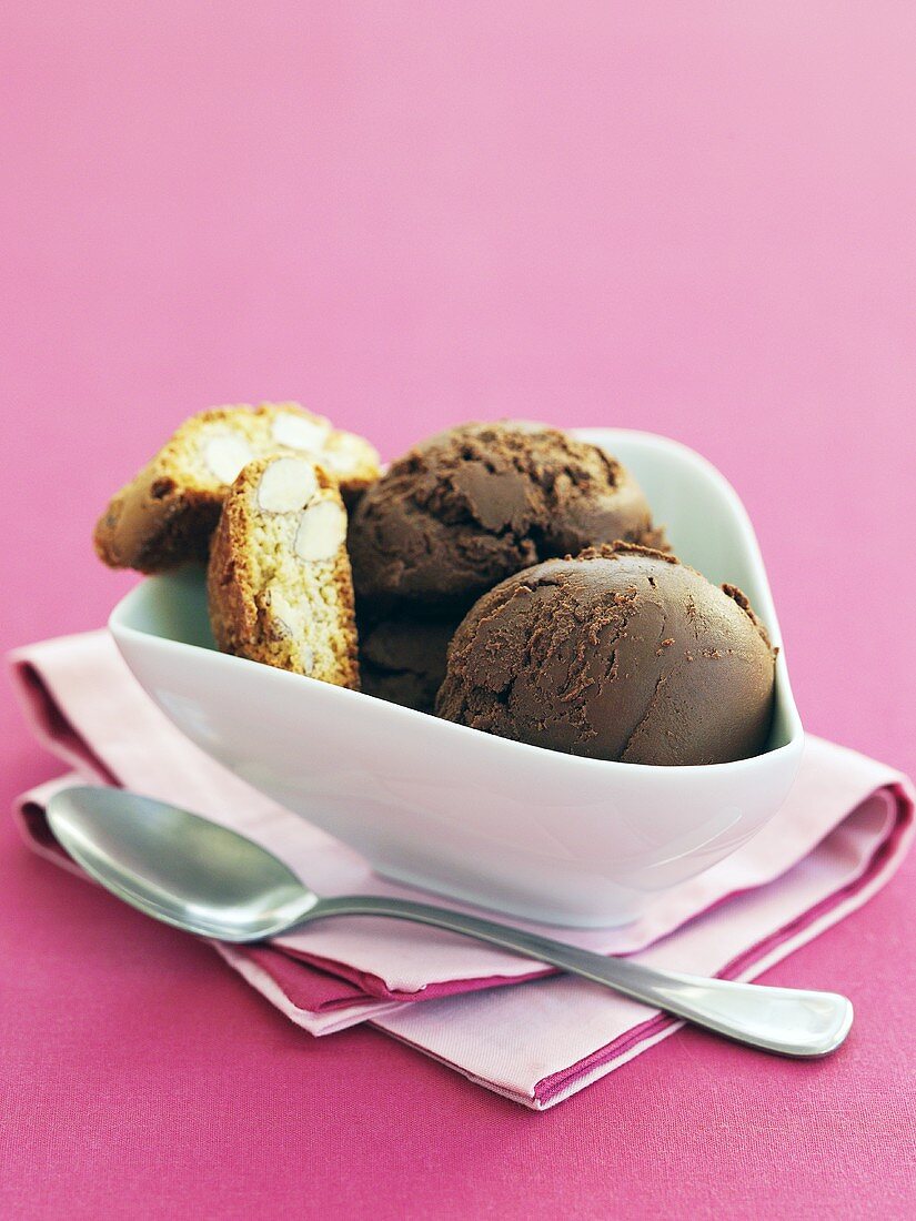 Chocolate ice cream with cantuccini