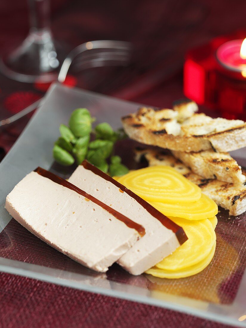 Pate with yellow beetroots and toast (Christmas)