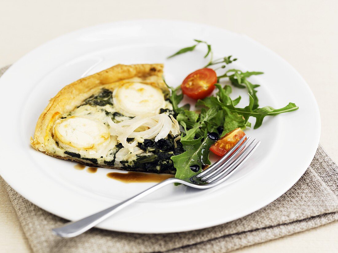 Vegetable tart with rocket