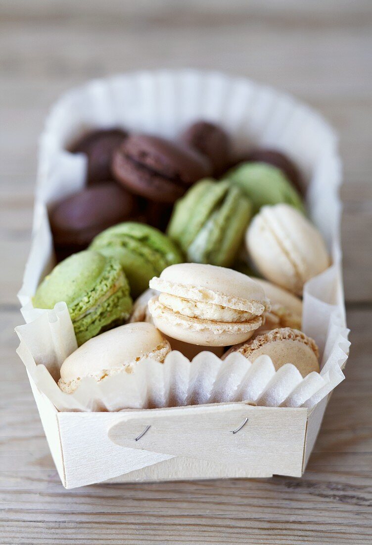 Almond, pistachio and chocolate macaroons